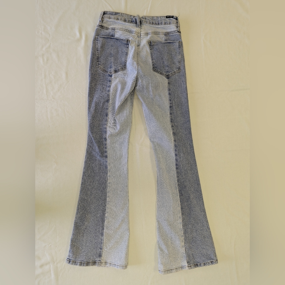 Almost Famous Contrast Flared Jeans